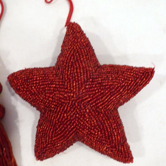 NEW 6” CHRISTMAS HOLIDAY RED BEADED SEED BEAD STAR TASSEL ORNAMENT LOT OF 4 - Picture 2 of 10
